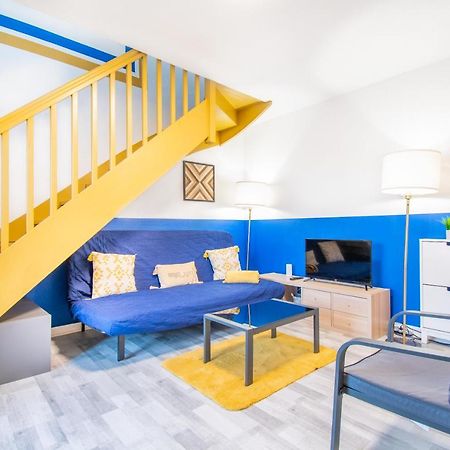 Charmant T2 Sur Ile De Nantes Avec Parking Et Balcon Luaran gambar